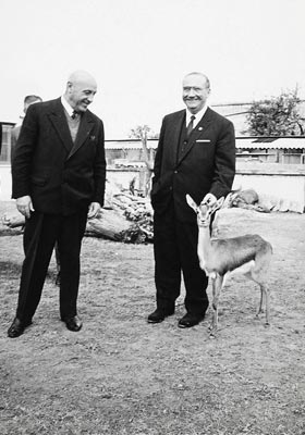 Visit of Dr. George Wise to the Zoological Gardens at Abu Kabir